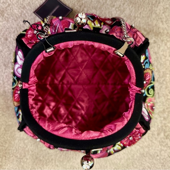 Vera Bradley Limited Edition 25th Anniversary Clutch! - Picture 2 of 8